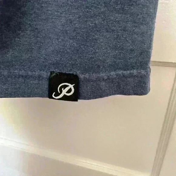 Primitive Cultivated in California- Size M - Pre - Owned - Picture 3 of 4